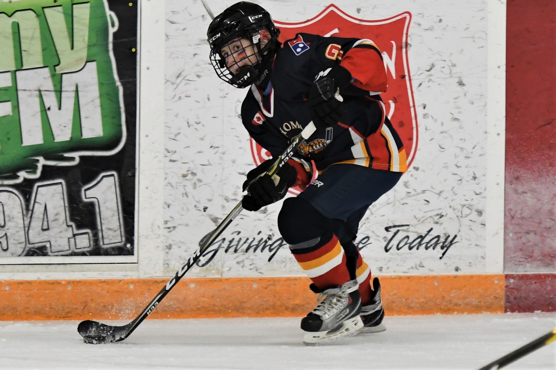 St. Thomas Panther Shyla Toonen leads the rush against the Lambton Attack during U13B action, at the Panthers on the Prowl hockey tournament, Saturday at the Joe. St. Thomas won 2-0, on goals by Niyla Lindsay and Keira Shiryaev and the shutout from Maria Grace Bisante.  <i> (photo / Rob J. Ross) </i> action